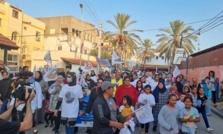 جسر الزرقاء : مسيرة احتجاجية تنديدا باستفحال العنف والجريمة